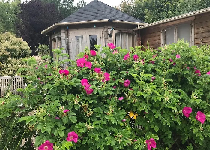 Le Jardin Sauvage Bed & Breakfast 3*