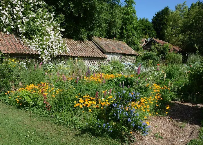 Le Jardin Sauvage Bed & Breakfast 3*